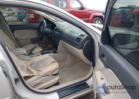 2008 Ford Fusion Se z USA, uszkodzony, nr VIN 3FAHP07Z38R148146